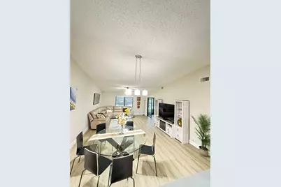 18560 Sunburst Lane #D, Boca Raton, FL 33496 - Photo 1