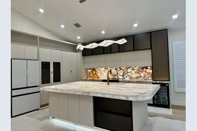 7686 La Corniche Circle, Boca Raton, FL 33433 - Photo 5