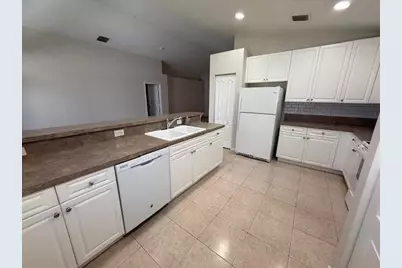 8998 SW Bonneville Drive, Stuart, FL 34997 - Photo 5