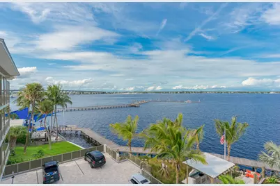 41 SW Seminole Street #204, Stuart, FL 34994 - Photo 1