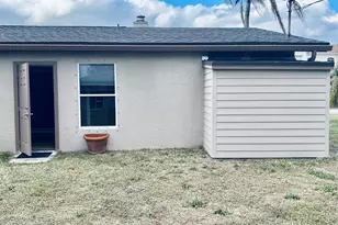 530 SW Prima Vista Blvd, Port Saint Lucie, FL 34983 - Photo 17