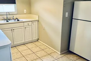 530 SW Prima Vista Blvd, Port Saint Lucie, FL 34983 - Photo 5