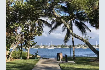 409W 50th Street, Palm Beach, FL 33480 - Photo 13