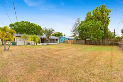 762 NE Lanfair Street, Port Saint Lucie, FL 34983 - Photo 39