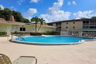 300 Village Green Cir S, Lake Worth Beach, FL 33461 - Photo 7