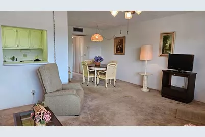 300 Village Green Circle S #209, Palm Springs, FL 33461 - Photo 7