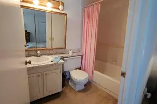 300 Village Green Cir S, Lake Worth Beach, FL 33461 - Photo 15