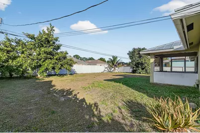 933 SW General Patton Terrace, Port Saint Lucie, FL 34953 - Photo 33