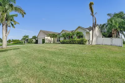 1075 W 30th Street, Riviera Beach, FL 33404 - Photo 33