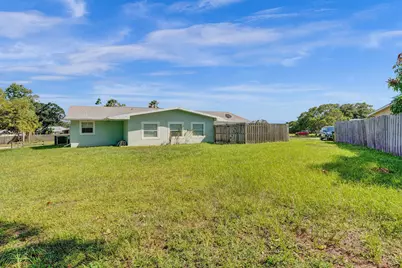 1075 W 30th Street, Riviera Beach, FL 33404 - Photo 15