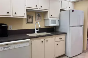 5600 N Flagler Dr, West Palm Beach, FL 33407 - Photo 9