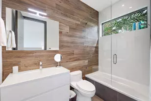 830 NE 71st St, Boca Raton, FL 33487 - Photo 33