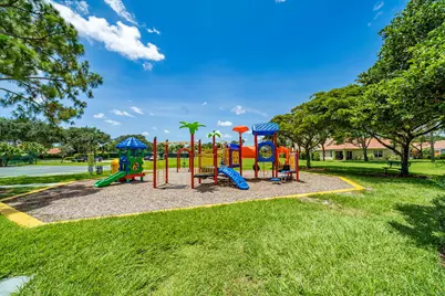 8063 Via Hacienda, Riviera Beach, FL 33418 - Photo 37