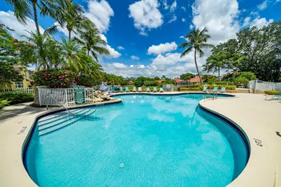 8063 Via Hacienda, Riviera Beach, FL 33418 - Photo 33