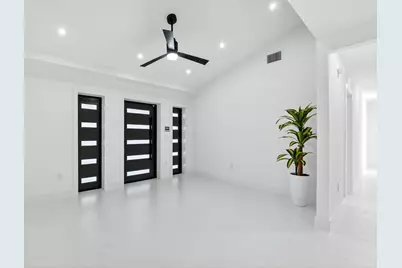 1410 Beta Court N, Lake Clarke Shores, FL 33406 - Photo 11