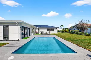 1410 Beta Ct N, West Palm Beach, FL 33406 - Photo 9