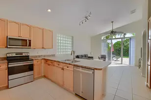 1225 E Magnolia Cir, Delray Beach, FL 33445 - Photo 17