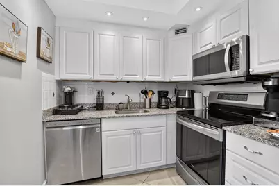 549 Flanders L #549 L, Delray Beach, FL 33484 - Photo 9