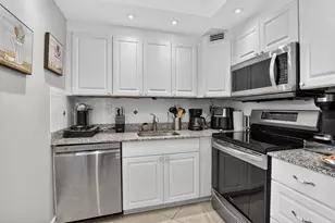 549 Flanders L, Delray Beach, FL 33484 - Photo 9