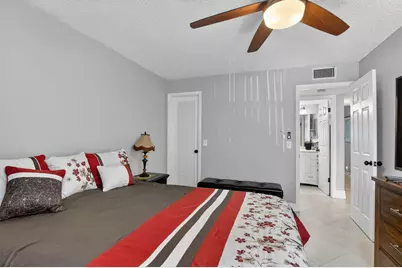 549 Flanders L #549 L, Delray Beach, FL 33484 - Photo 13