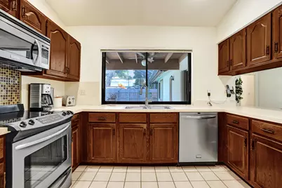 606 Juniper Place, Wellington, FL 33414 - Photo 3