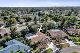 606 Juniper Pl, Wellington, FL 33414 - Photo 43