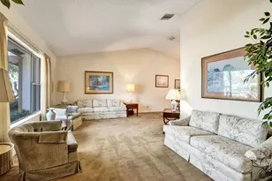 606 Juniper Pl, Wellington, FL 33414 - Photo 9