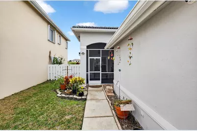 6304 Barton Creek Circle, Lake Worth, FL 33463 - Photo 5