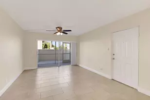 1558 SE Royal Green Cir, Port Saint Lucie, FL 34952 - Photo 9