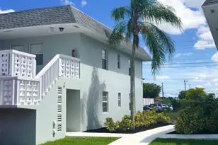 2700 Vandiver Dr, West Palm Beach, FL 33409 - Photo 15