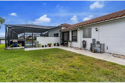 8321 Bonita Isle Dr Drive, Lake Worth, FL 33467 - Photo 5