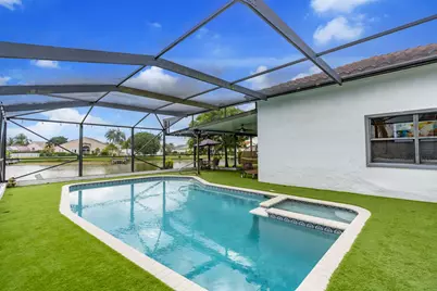 8321 Bonita Isle Dr Drive, Lake Worth, FL 33467 - Photo 11