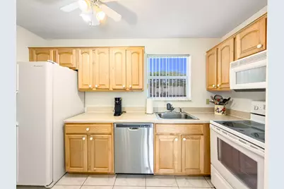 352 Lake Frances Drive, West Palm Beach, FL 33411 - Photo 13