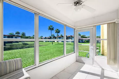 352 Lake Frances Drive, West Palm Beach, FL 33411 - Photo 9