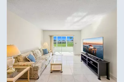 352 Lake Frances Drive, West Palm Beach, FL 33411 - Photo 5