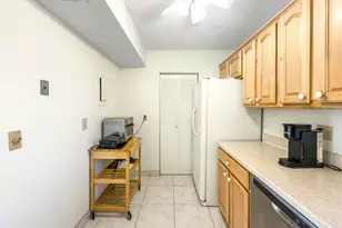 352 Lake Frances Dr, West Palm Beach, FL 33411 - Photo 17