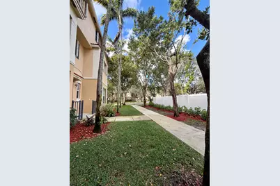4520 Danson Way, Delray Beach, FL 33445 - Photo 3
