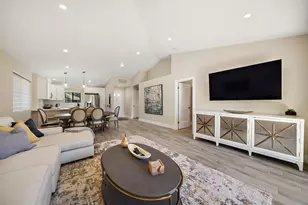 821 Club Dr, Palm Beach Gardens, FL 33418 - Photo 9