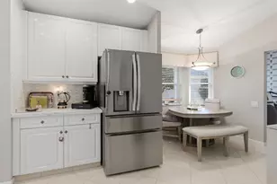 7170 Falls Rd E, Boynton Beach, FL 33437 - Photo 9