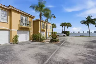 1155 Lake Shore Dr, West Palm Beach, FL 33403 - Photo 51