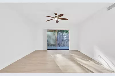 3402 Gardens East Drive #19a, Palm Beach Gardens, FL 33410 - Photo 9