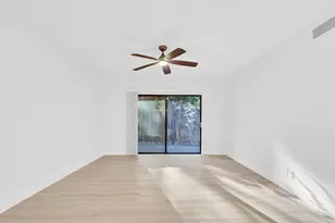 3402 Gardens E Dr, Palm Beach Gardens, FL 33410 - Photo 9