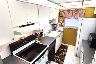 1042 N Dr Dr, Delray Beach, FL 33445 - Photo 13