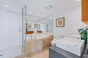 5510 N Ocean Dr, Singer Island, FL 33404 - Photo 25