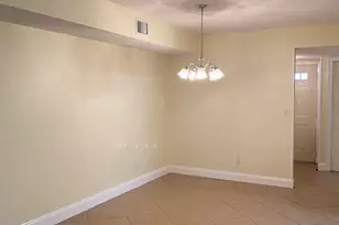 533 S Lakes End Dr, Fort Pierce, FL 34982 - Photo 5