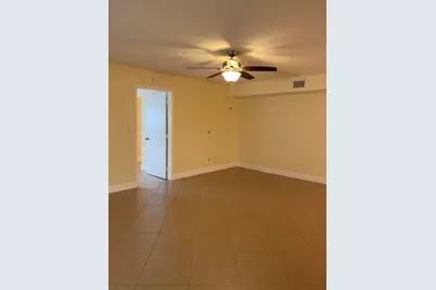 533 S Lakes End Drive #1, Fort Pierce, FL 34982 - Photo 7