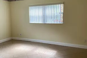 533 S Lakes End Dr, Fort Pierce, FL 34982 - Photo 15