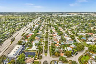 490 NE 51st St, Oakland Park, FL 33334 - Photo 37