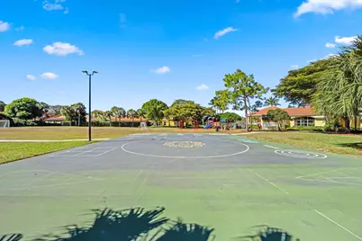 6058 Seminole Gardens Circle, Riviera Beach, FL 33418 - Photo 35