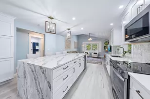 12910 La Rochelle Cir, Palm Beach Gardens, FL 33410 - Photo 13